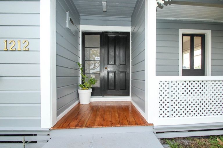 Photo of property in 1212 Caroline Road, Mayfair, Hastings, 4122