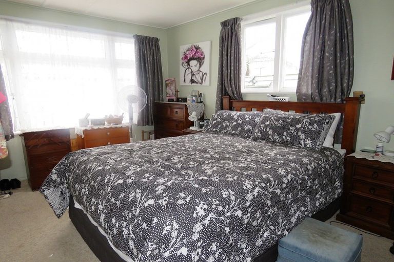 Photo of property in 23 Palmerston Street, Westport, 7825