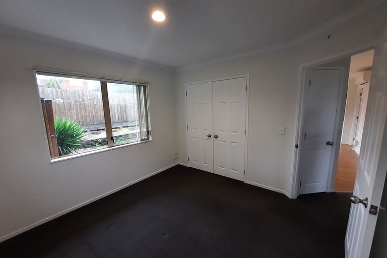 Photo of property in 2a Gallony Avenue, Massey, Auckland, 0614