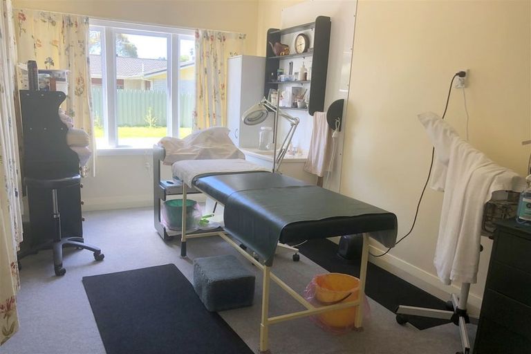 Photo of property in 27 Charlotte Street, Takapau, 4203