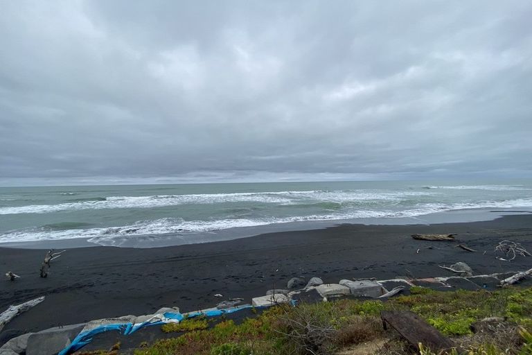 Photo of property in 12 Point Road, Mokau, 4376