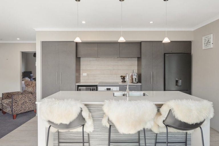 Photo of property in 87 Sandhurst Drive, Papamoa Beach, Papamoa, 3118