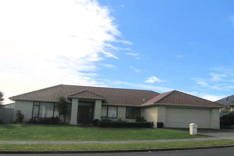 Photo of property in 12 Lansell Drive, East Tamaki Heights, Auckland, 2016