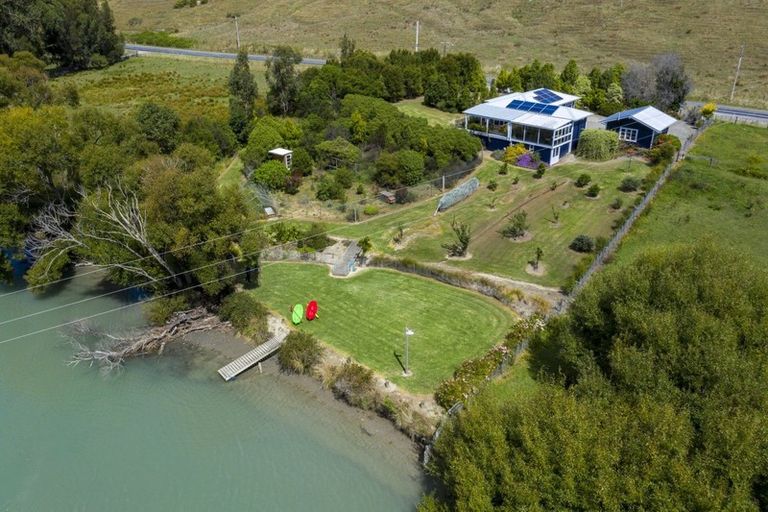 Photo of property in 128 Tauwhareparae Road, Tolaga Bay, 4077