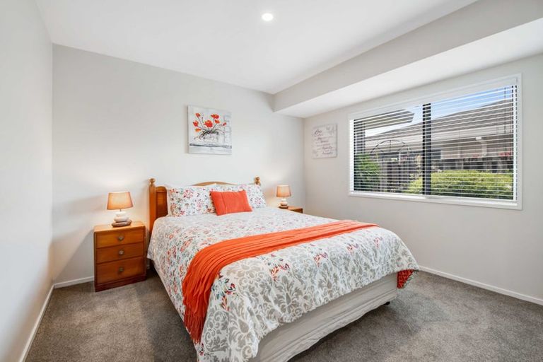 Photo of property in 9 Crampton Court, Orewa, 0931