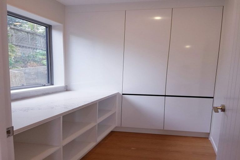 Photo of property in 812b East Coast Road, Oteha, Auckland, 0630