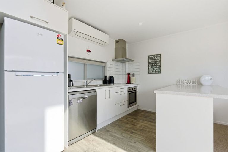 Photo of property in 31 Reynolds Place, Papamoa Beach, Papamoa, 3118