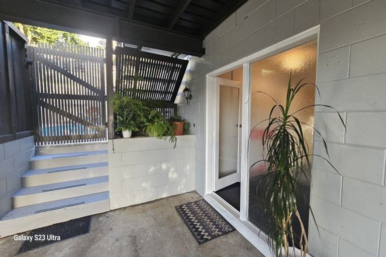 Photo of property in 11 Bellfield Road, Opaheke, Papakura, 2113
