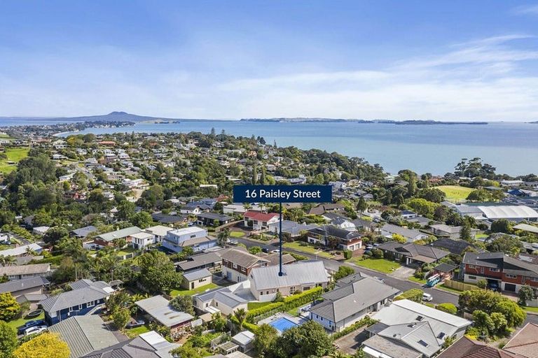 Photo of property in 16 Paisley Street, Mellons Bay, Auckland, 2014