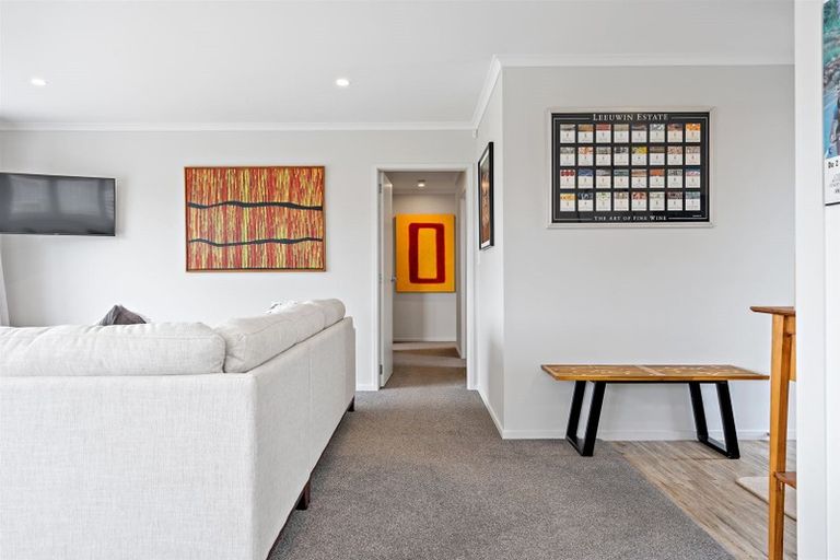 Photo of property in 40 Jarrett Terrace, Leamington, Cambridge, 3432