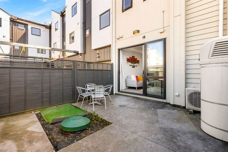 Photo of property in 29 De Havilland Road, Hobsonville, Auckland, 0618