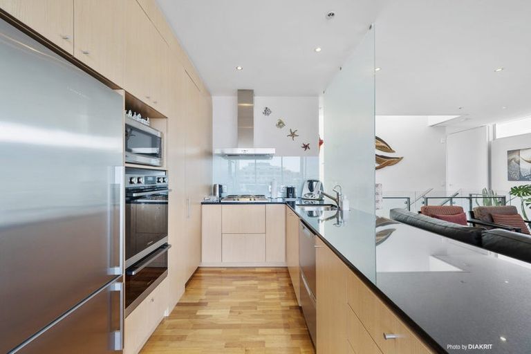 Photo of property in Sanctum Apartment, 10 Ebor Street, Te Aro, Wellington, 6011