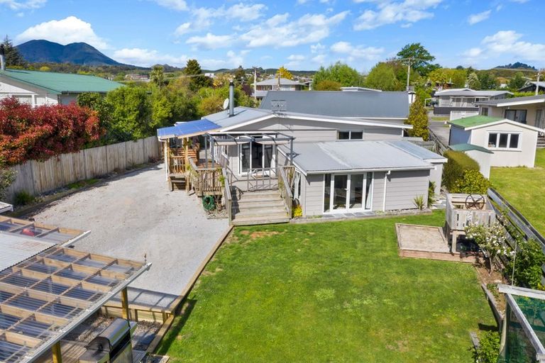 Photo of property in 9 Parata Street, Two Mile Bay, Taupo, 3330
