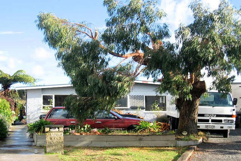 Photo of property in 6 Chums Road, Paraparaumu Beach, Paraparaumu, 5032