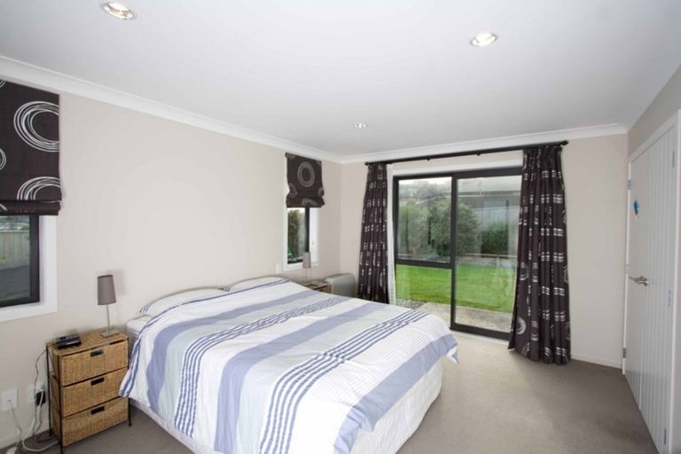 Photo of property in 160 Woodman Drive, Tawa, Wellington, 5028