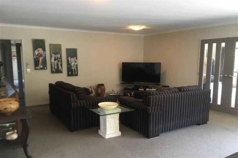 Photo of property in 21 Campion Road, Waikanae Beach, Waikanae, 5036