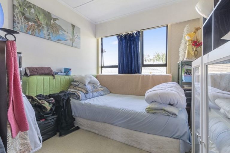 Photo of property in 23 Tironui Station Road East, Papakura, 2112