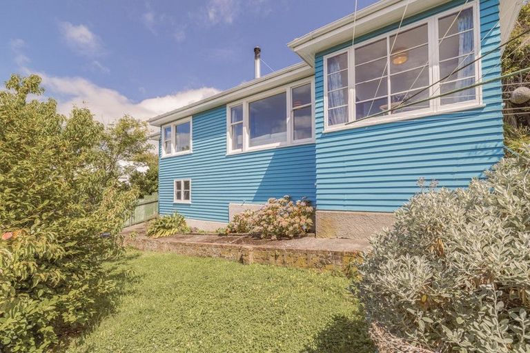 Photo of property in 30 Jacksons Road, Lyttelton, 8082