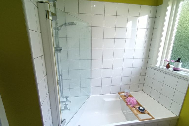 Photo of property in 34 Moana Road, Kelburn, Wellington, 6012