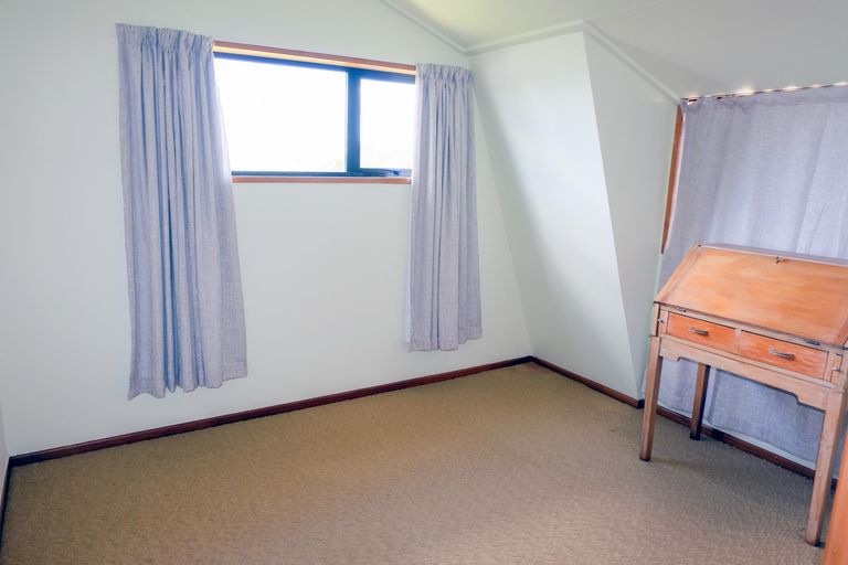 Photo of property in 17 Burnett Street, Kakanui, Oamaru, 9495