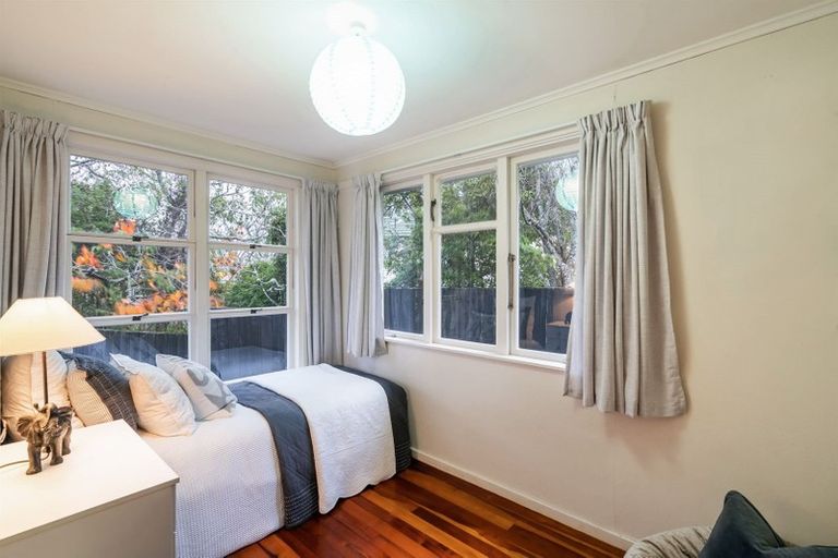 Photo of property in 2 Nutsey Avenue, Northcote, Auckland, 0627