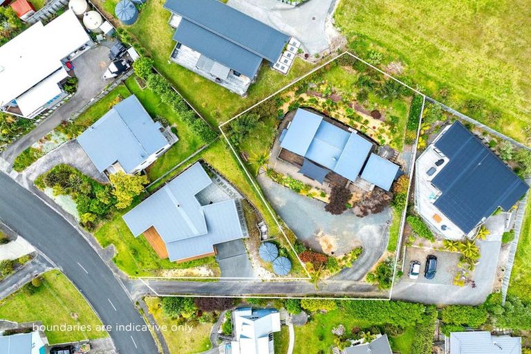 Photo of property in 9 Dudley Crescent, Cable Bay, 0420