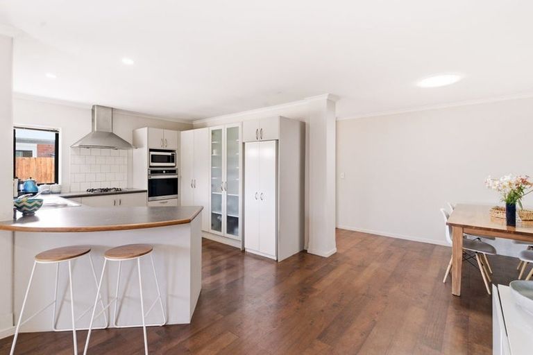 Photo of property in 15 Blowers Place, Halswell, Christchurch, 8025