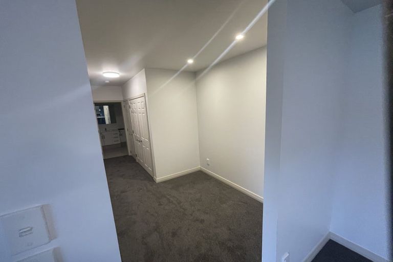 Photo of property in 12 Countess Close, Maupuia, Wellington, 6022