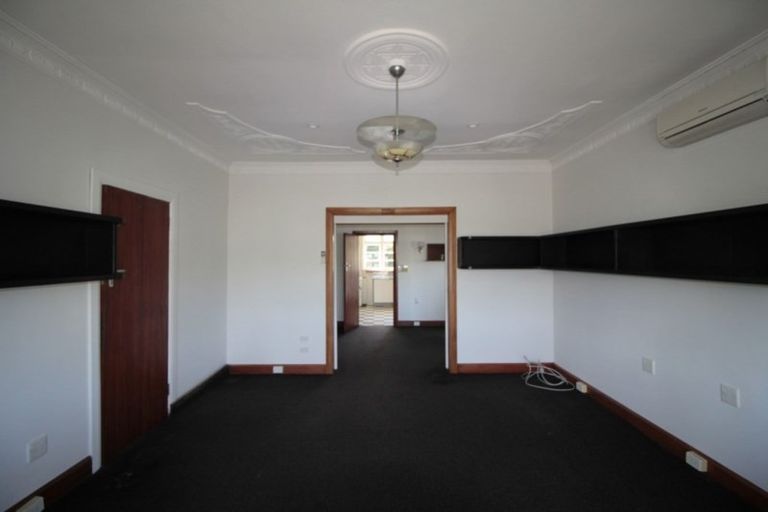 Photo of property in 362 Oxford Street, Levin, 5510