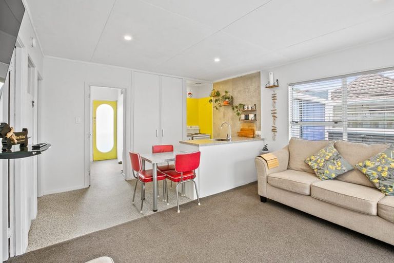 Photo of property in 28a Moulton Street, Moturoa, New Plymouth, 4310