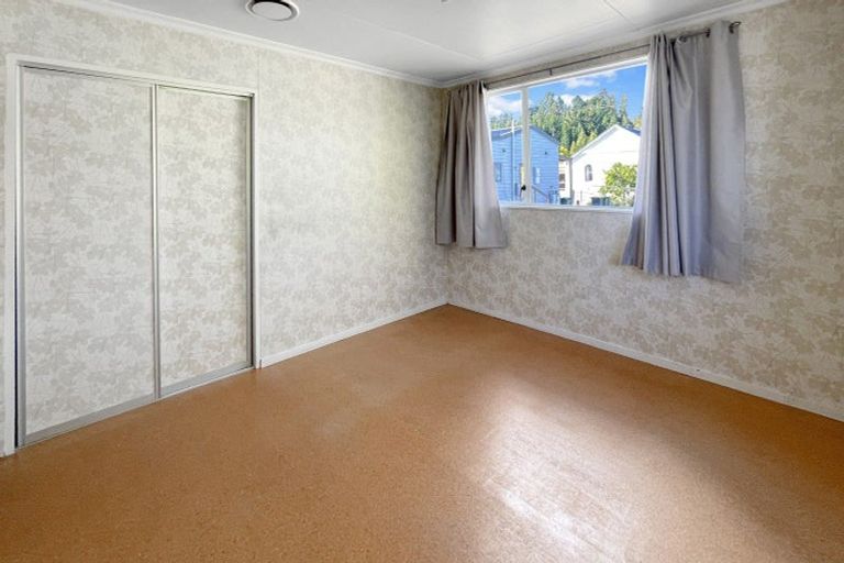 Photo of property in 12 Tay Street, Naseby, 9396