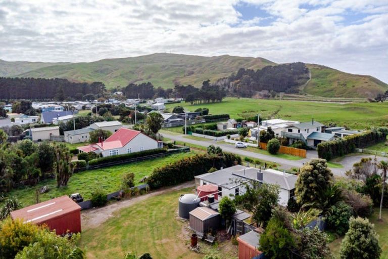 Photo of property in 40 Seaview Road, Herbertville, Dannevirke, 4970