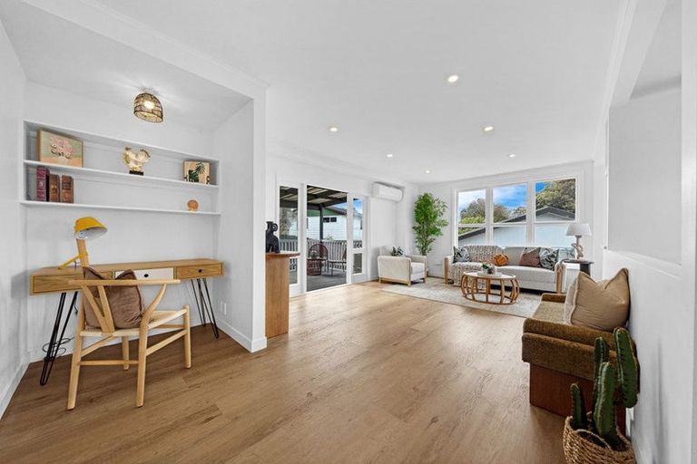 Photo of property in 1/20 Sarajevo Place, Massey, Auckland, 0614