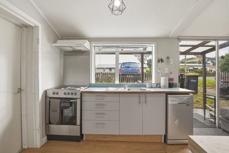 Photo of property in 9 Luke Street, Ocean Grove, Dunedin, 9013