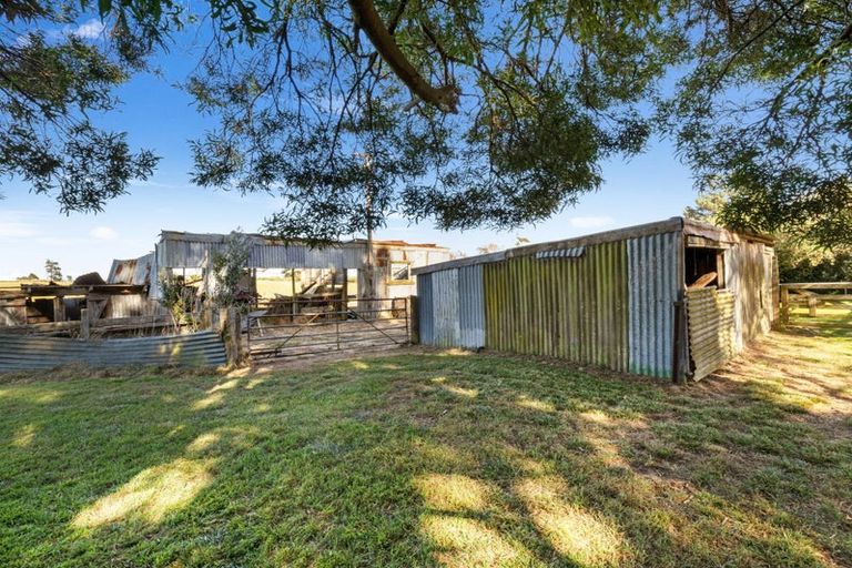 Photo of property in 2828 State Highway 1, Sanson, Palmerston North, 4479