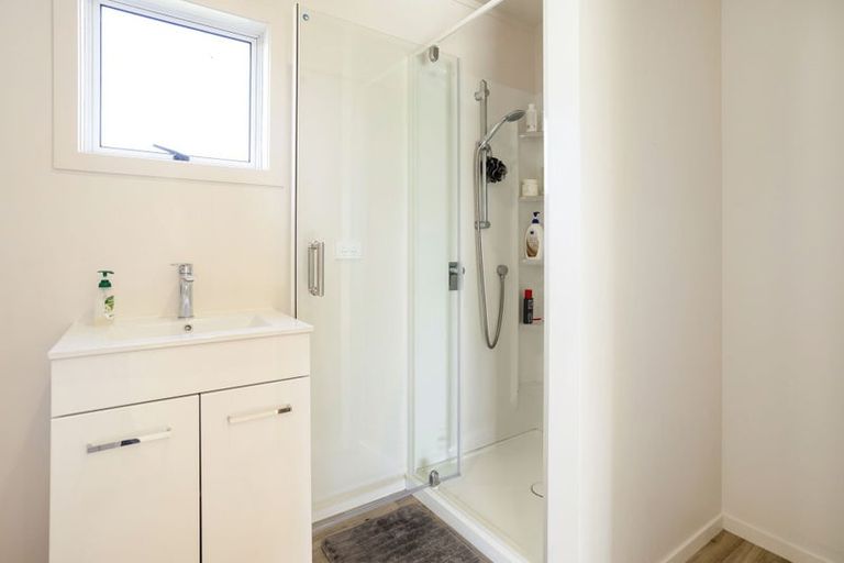 Photo of property in 36 Whitby Avenue, Whitianga, 3510