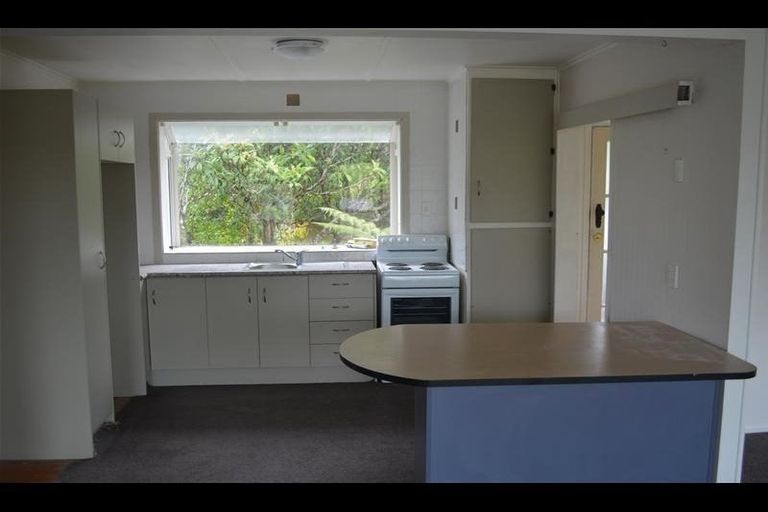 Photo of property in 37 Rimu Road, Stanmore Bay, Whangaparaoa, 0932