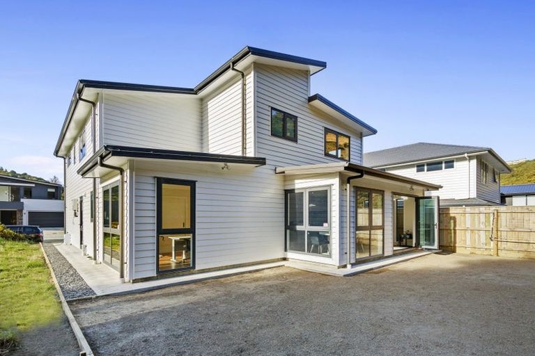 Photo of property in 24 Porokaiwhiri Street, Crofton Downs, Wellington, 6035