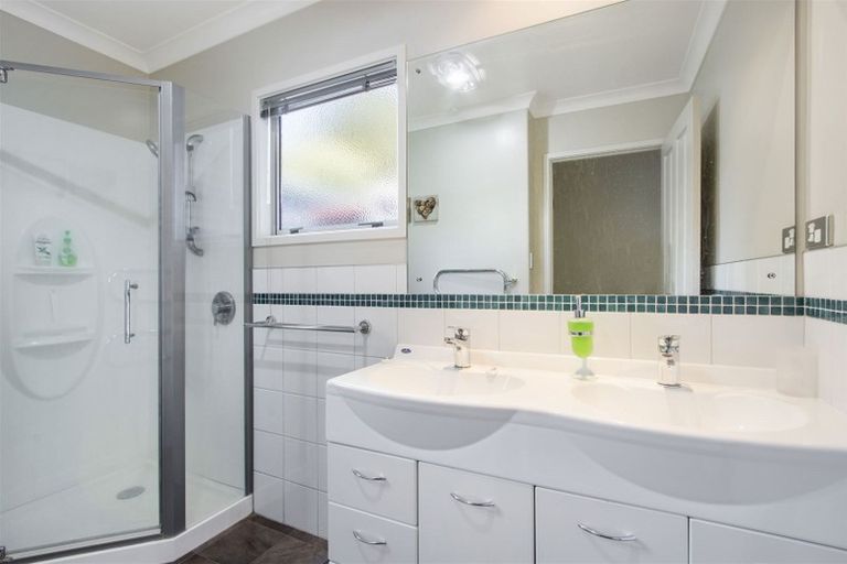 Photo of property in 42 Macmillan Street, Katikati, 3129