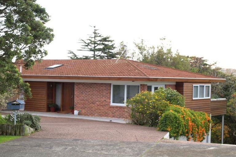 Photo of property in 5 Evelyn Road, Cockle Bay, Auckland, 2014