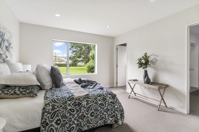 Photo of property in 17 Richard Avenue, Bucklands Beach, Auckland, 2014