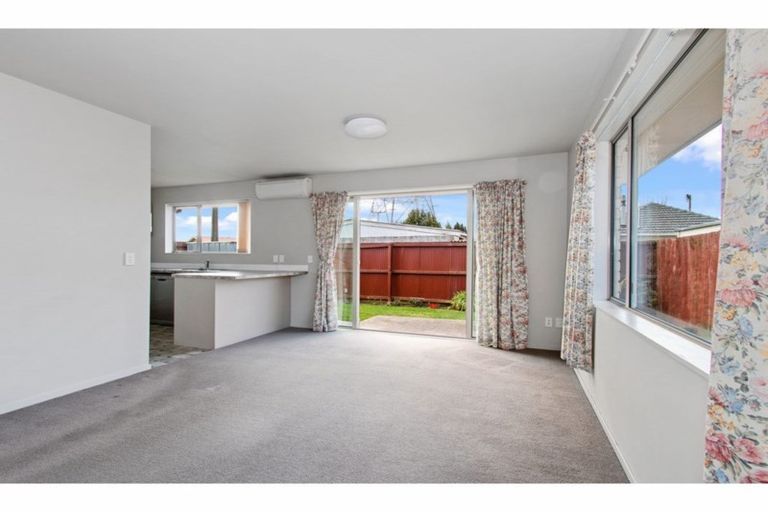 Photo of property in 2/318 Waterloo Road, Islington, Christchurch, 8042