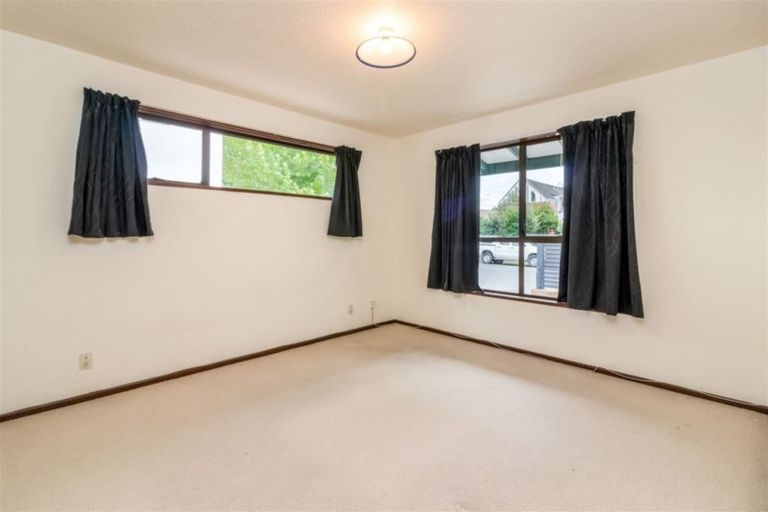 Photo of property in 53 Parkstone Avenue, Ilam, Christchurch, 8041