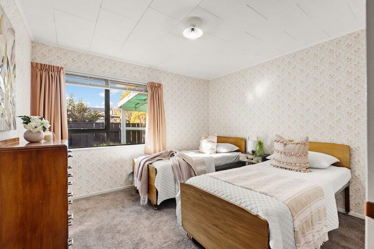 Photo of property in 18a Pahiatua Street, Hokowhitu, Palmerston North, 4410