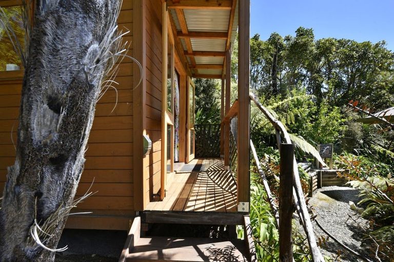 Photo of property in 51 Old Mill Road, Okiwi Bay, French Pass, 7193