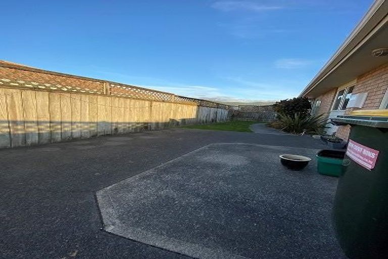 Photo of property in 17 Dennis Taylor Court, Paraparaumu, 5032