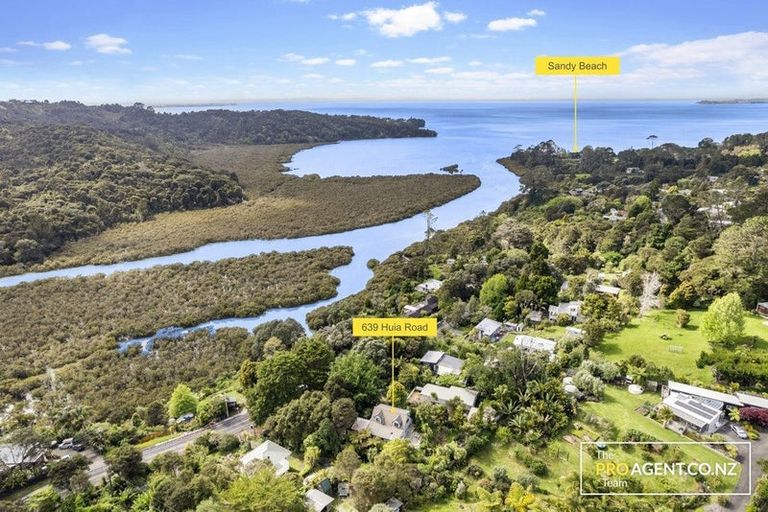 Photo of property in 639 Huia Road, Parau, Auckland, 0604