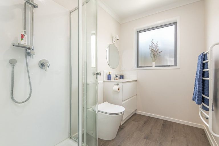 Photo of property in 5a Aokautere Drive, Fitzherbert, 4410