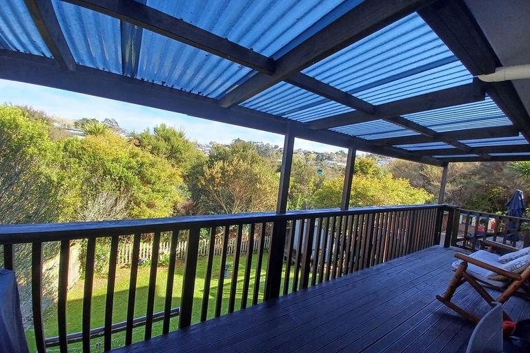 Photo of property in 16 Borneo Drive, Fairview Heights, Auckland, 0632