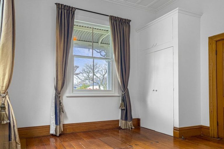 Photo of property in 1/10 Patuone Avenue, Devonport, Auckland, 0624